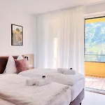아파트 Alpenstolz Haus 3 - Stilvoll Urlauben In Den Bergen 다뮐스