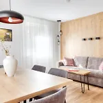 Alpenstolz Haus 3 - Stilvoll Urlauben In Den Bergen 아파트 다뮐스