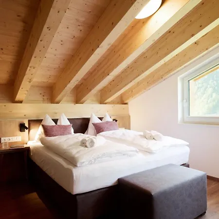 Alpenstolz Haus 3 - Stilvoll Urlauben In Den Bergen Διαμέρισμα *