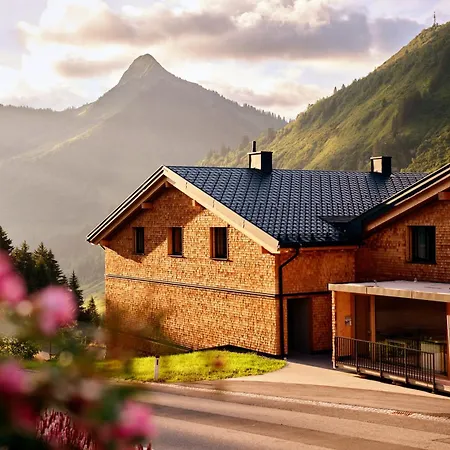 Alpenstolz Haus 3 - Stilvoll Urlauben In Den Bergen דאמואלס